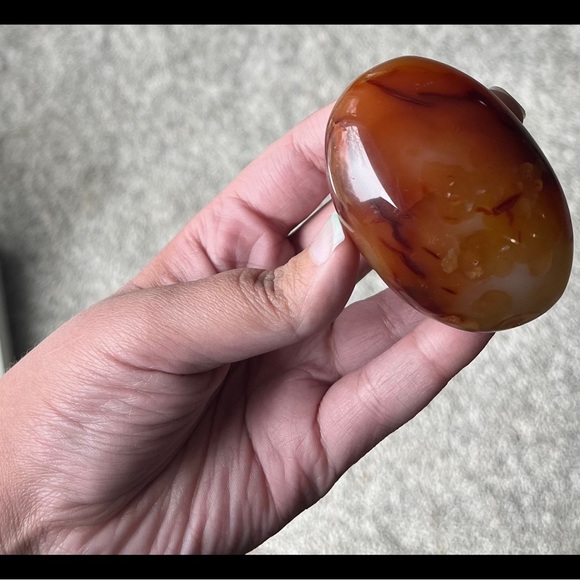 Carnelian Palm Stone - Picture 7 of 17